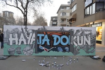 Lenova Hayata Dokun - Duvar Ressamı- GYM Grafiti - Grafiticiler - Grafiti Yapanlar